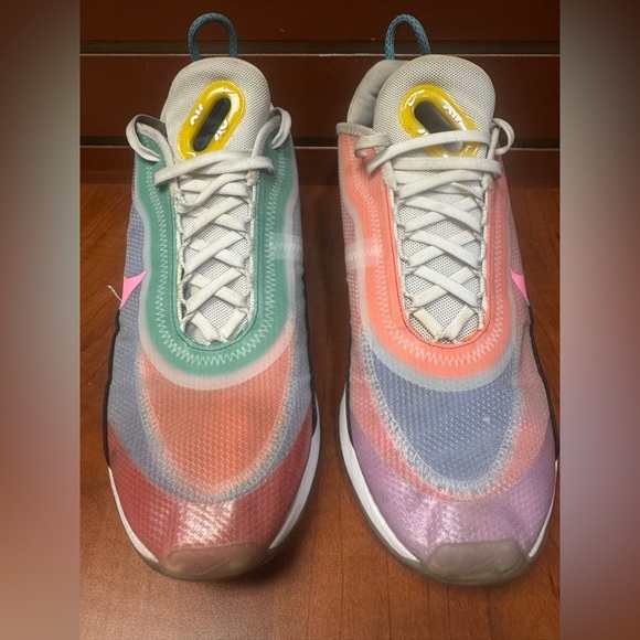 Nike Multicolor Sneakers with Pink and Green Accents - Picture 4 of 16